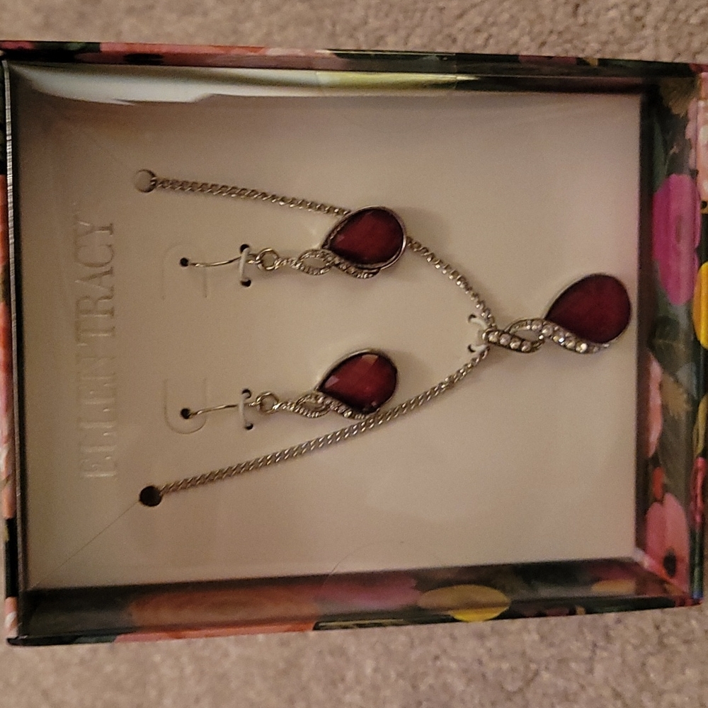 Necklace with earrings